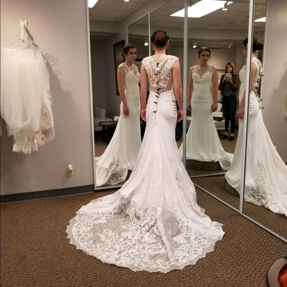 Wedding dress